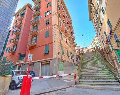 Appartamento Vendita Genova Corso Scassi Sampierdarena ampi 5 Vani alla genovese da ristrutturare