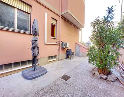Appartamento Vendita Genova Corso Magellano Sampierdarena con giardino e posto auto