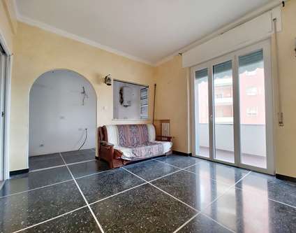 Appartamento Vendita Genova Corso Magellano Sampierdarena Ampi 6 Vani soleggiati 3 balconi 