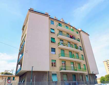 Appartamento Vendita Genova Corso Magellano Sampierdarena 5 ampi vani con balcone e cantina